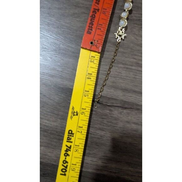 Vintage Gold-Tone Choker Necklace & Clip-On Earrings Set With Faux Pearls - Picture 7 of 8